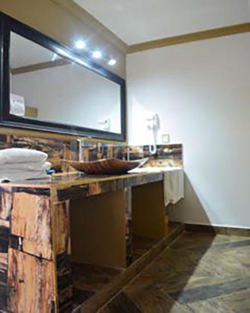 Hotel Vista Markes ซากัตลัน ภายนอก รูปภาพ