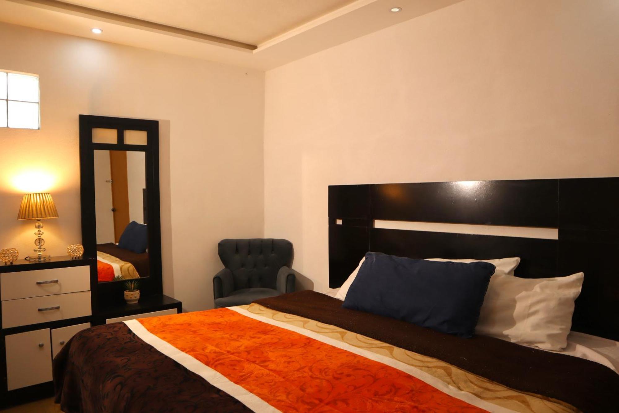 Hotel Vista Markes ซากัตลัน ภายนอก รูปภาพ